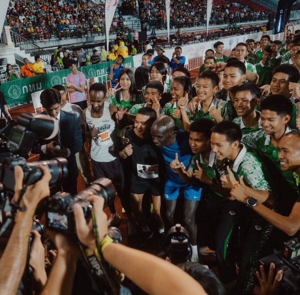 Αποθεώθηκε στην Ταϊλάνδη ο Eliud Kipchoge runbeat.gr